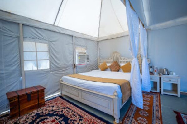 Maharaja Swiss Tents (2)