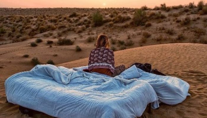 night-stay-in-under-the night-stay-in-under-the